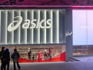 智彩LED顯示屏助力ASICS重慶大融城店“龍”重登場！