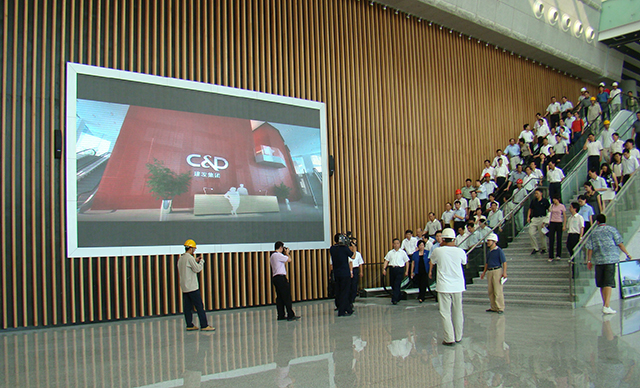 福建廈門會展中心P6室內全彩LED顯示屏由上海智彩科技設計、安裝